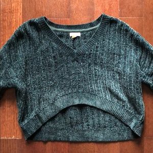 URBAN OUTFITTERS SWEATER!!!!!!!! NEVER BEEN WORN